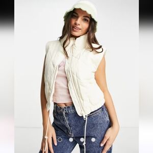 ASOS Stradivarius Monki Lightweight Cropped Quilted Vest beige Packable L